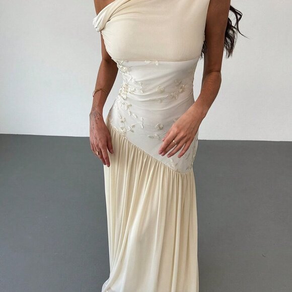 Apricot Elegant Women's Off Shoulder Mesh Floral Embroidered Maxi Dress - Picture 7 of 9